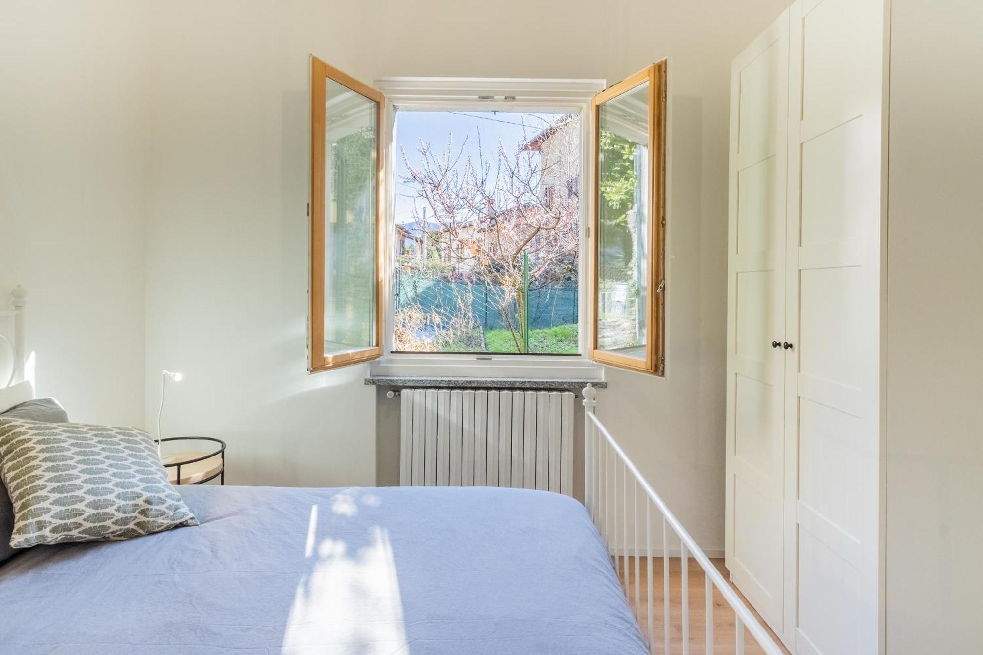Lovely Corner In The Heart Of The Lake By Rent All Como Exteriér fotografie