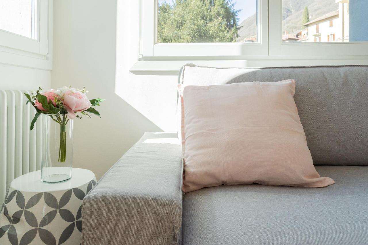 Lovely Corner In The Heart Of The Lake By Rent All Como Exteriér fotografie